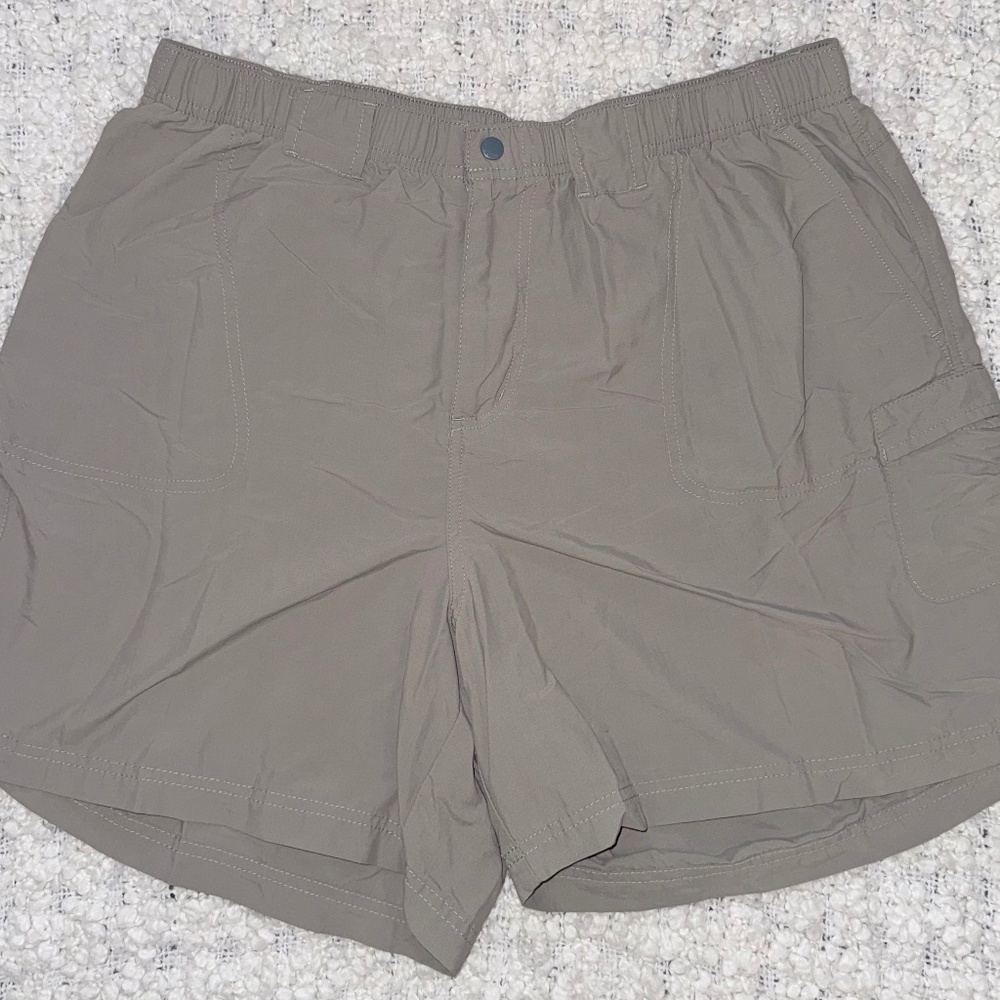 Columbia Women’s Cargo Fishing Shorts 1X 6L Taupe Elastic Waist